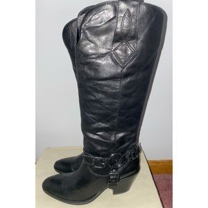 Black White Mountain western boots size 8.5